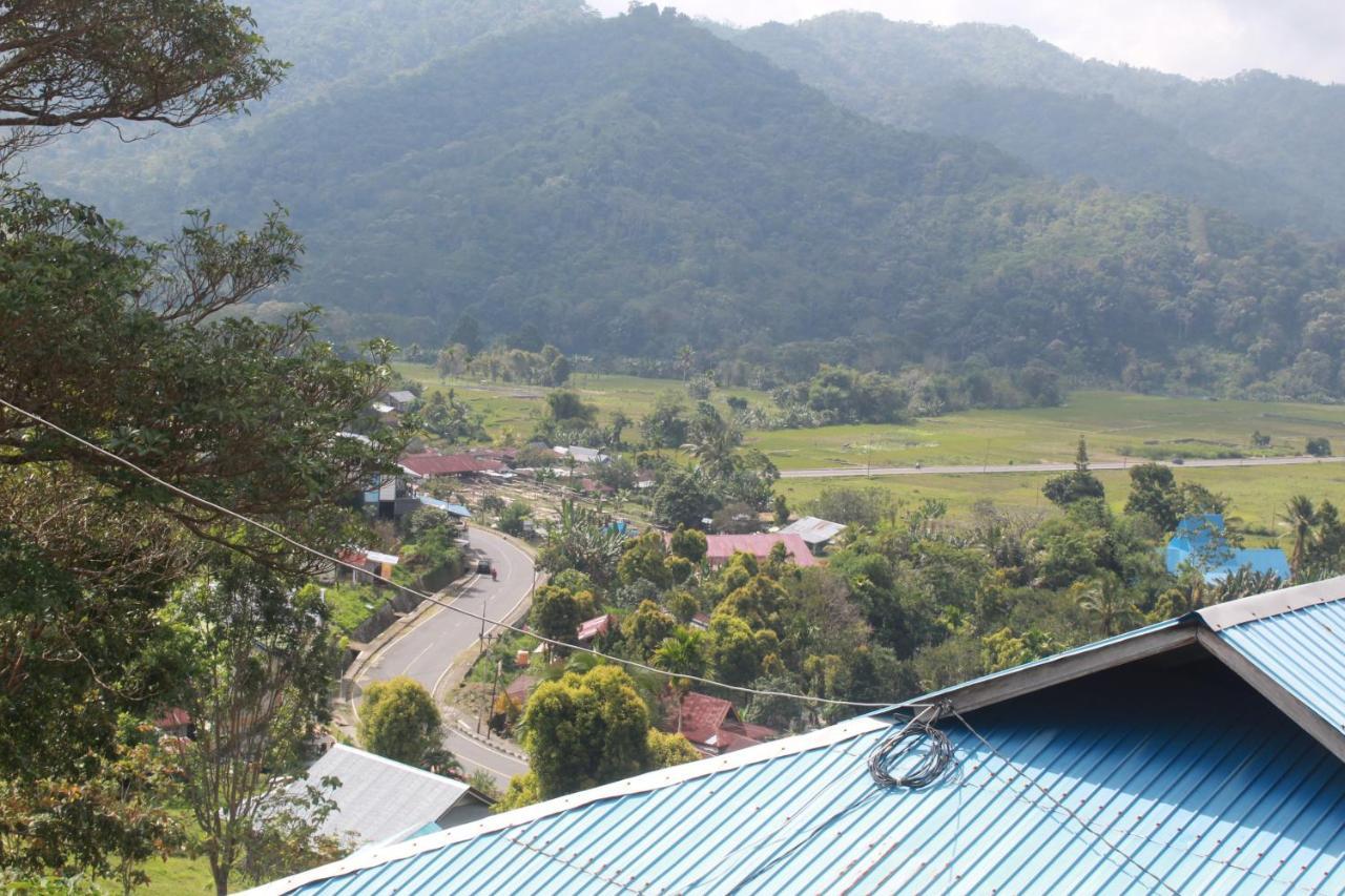 Family Guest House Moni Kelimutu Bagian luar foto