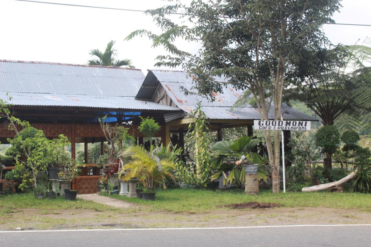Family Guest House Moni Kelimutu Bagian luar foto